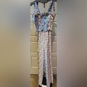 Gianni Bibi NWT Floral jumpsuit size Small